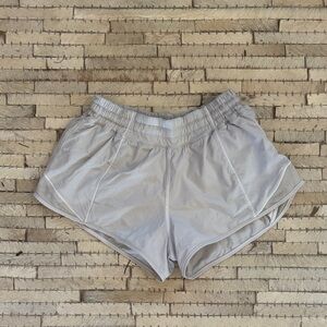 Lululemon Athletica white Hotty Hot  Shorts 2.5 inseam